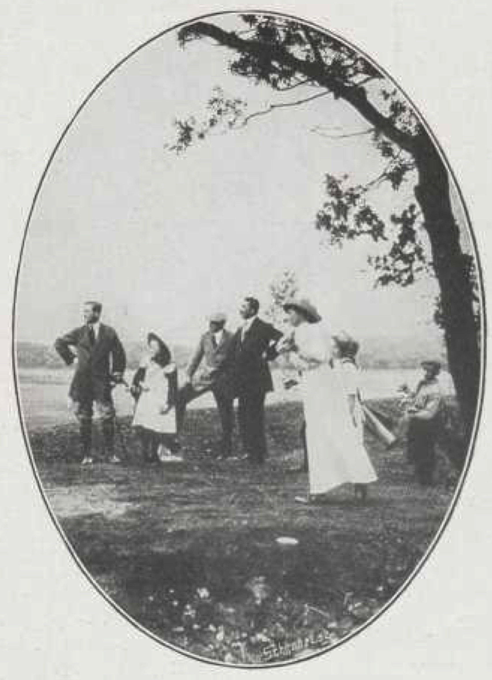 Jkvr. van Tets slaat naar green 6 - 1912