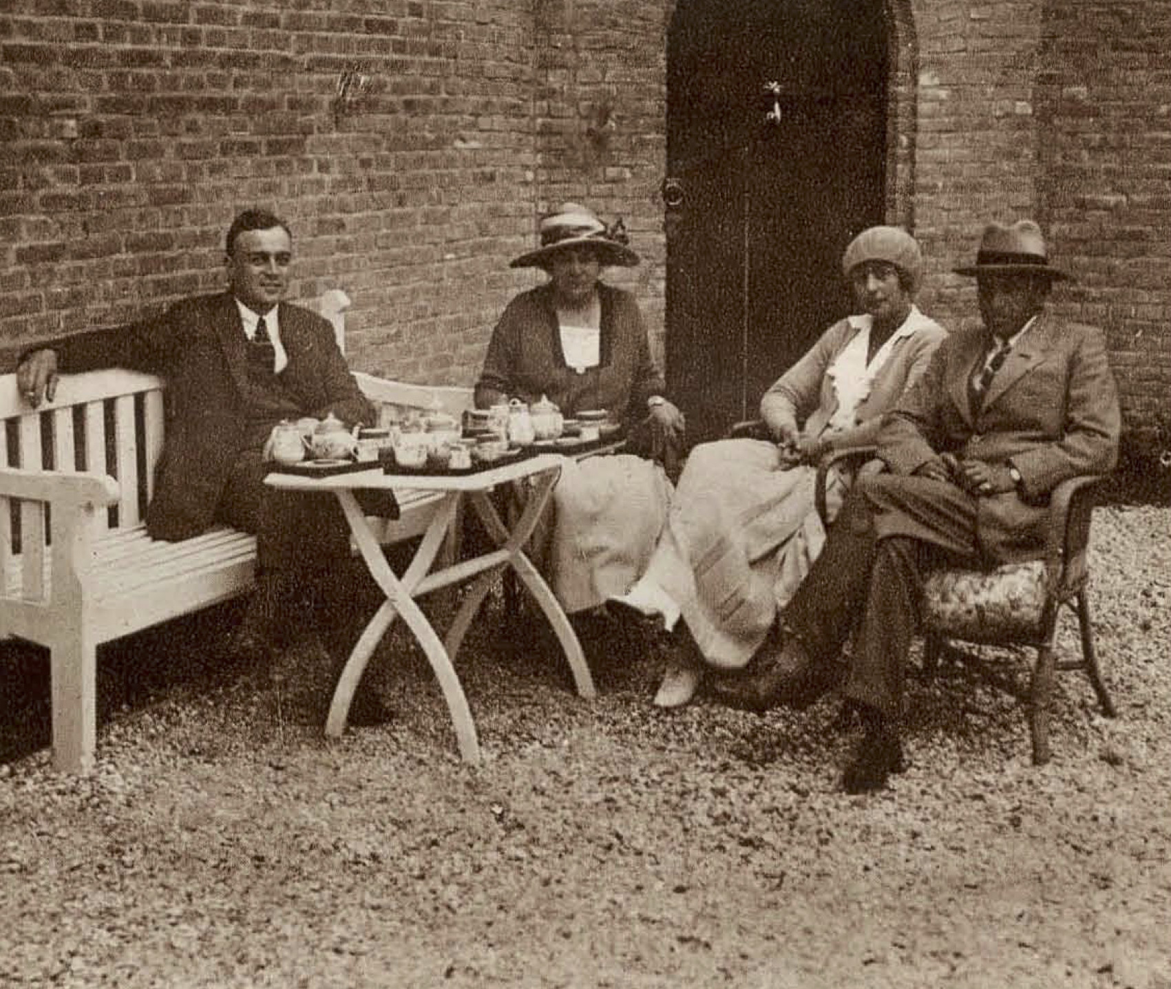 Thee-uurtje op de Haagsche 2 - 1922