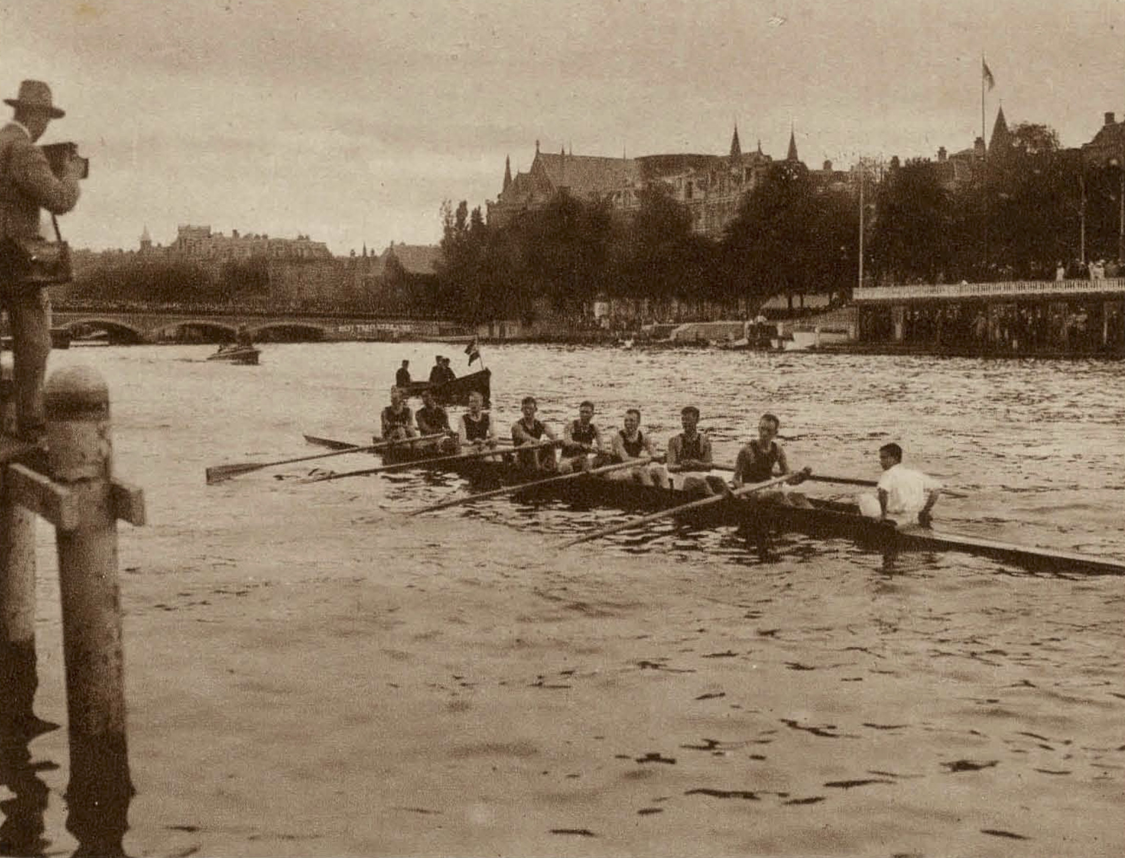 De laga ploeg die de telegraaf beker won - 1922