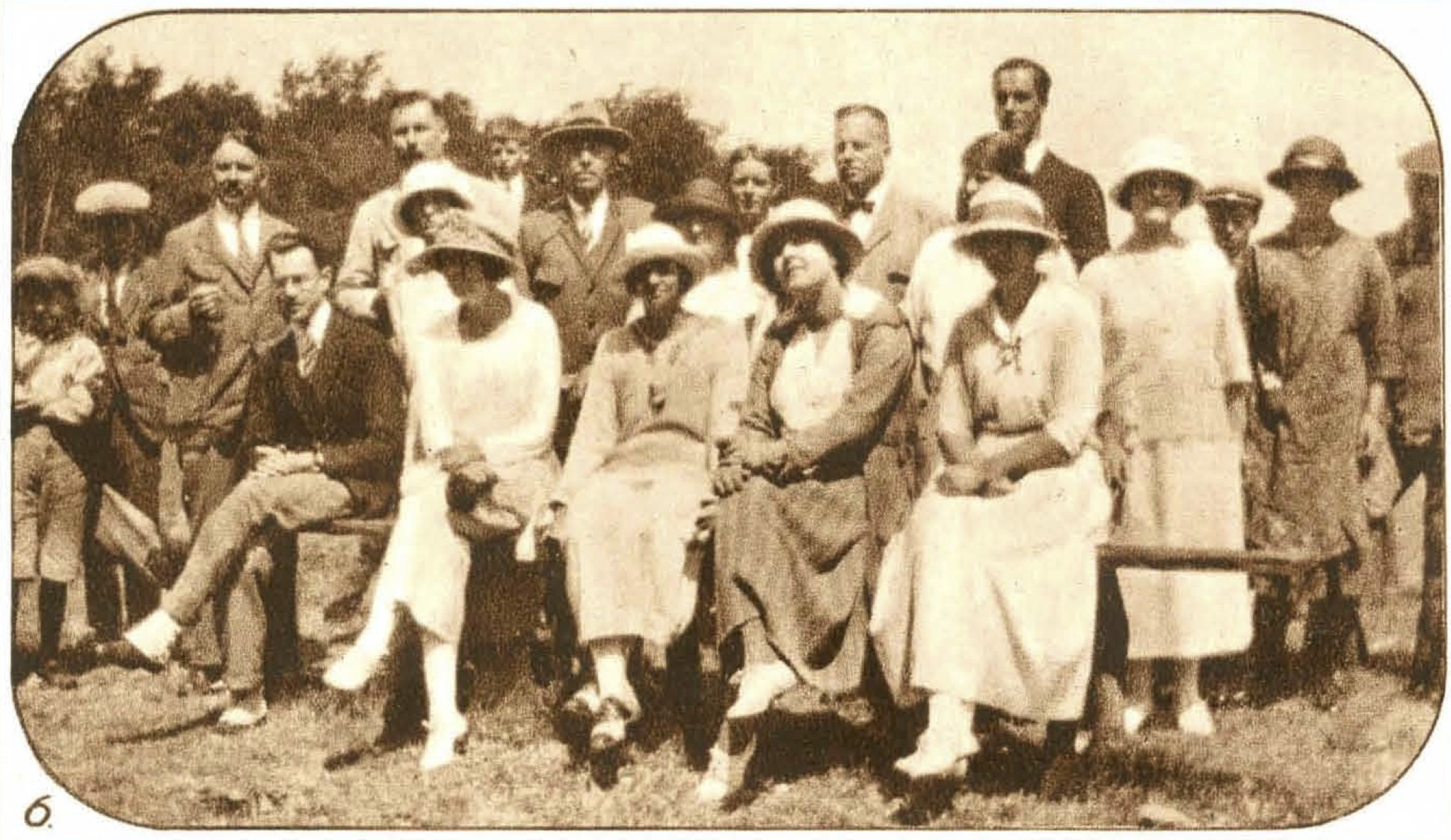 Groepje op 1ste tee Haagsche - 1923