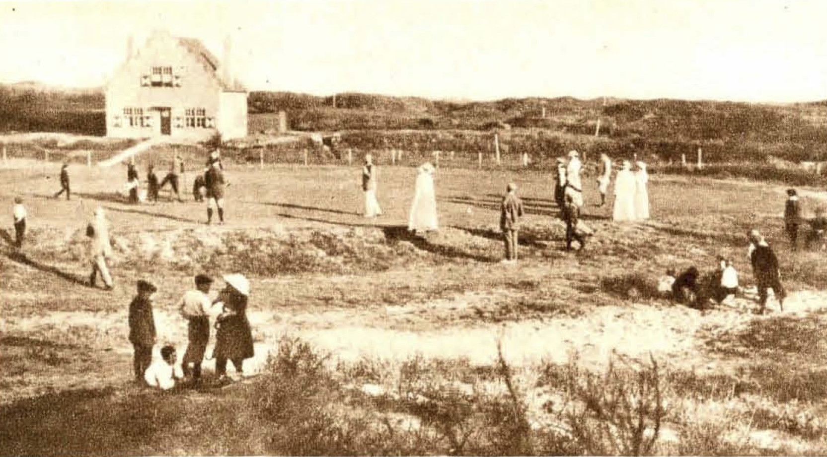 Gezicht op de 9e green Noordwijksche - 1923
