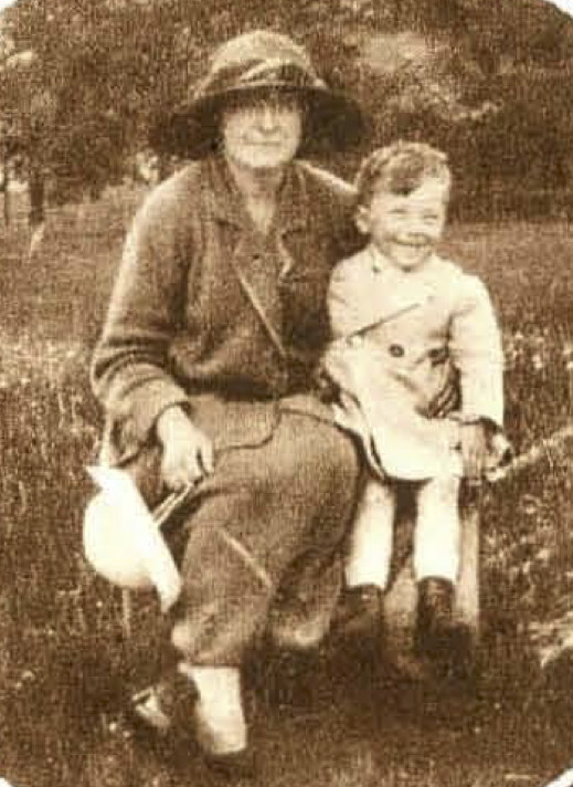 Mrs. Williamson met zoon - 1923