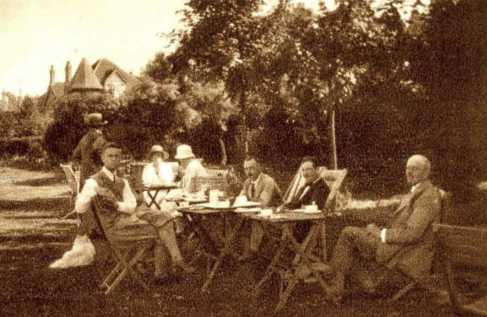 Thee bij het clubhuis - 1924