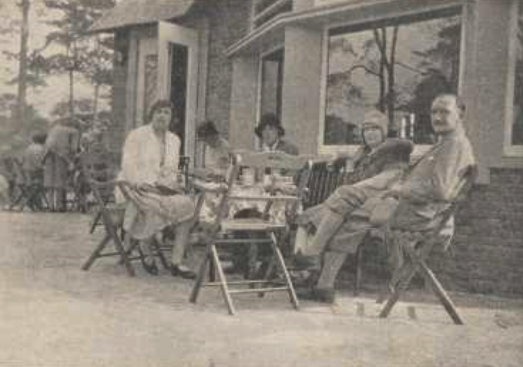 Theeuurtje op de Pan - 1930