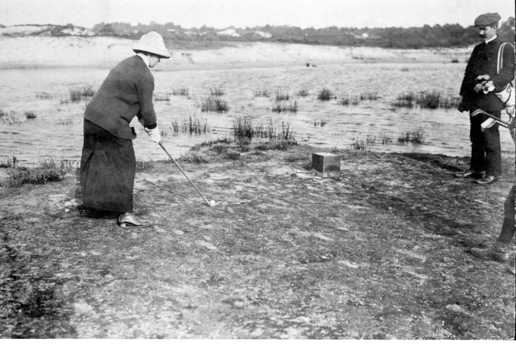 Dames tee op de Doornsche 1