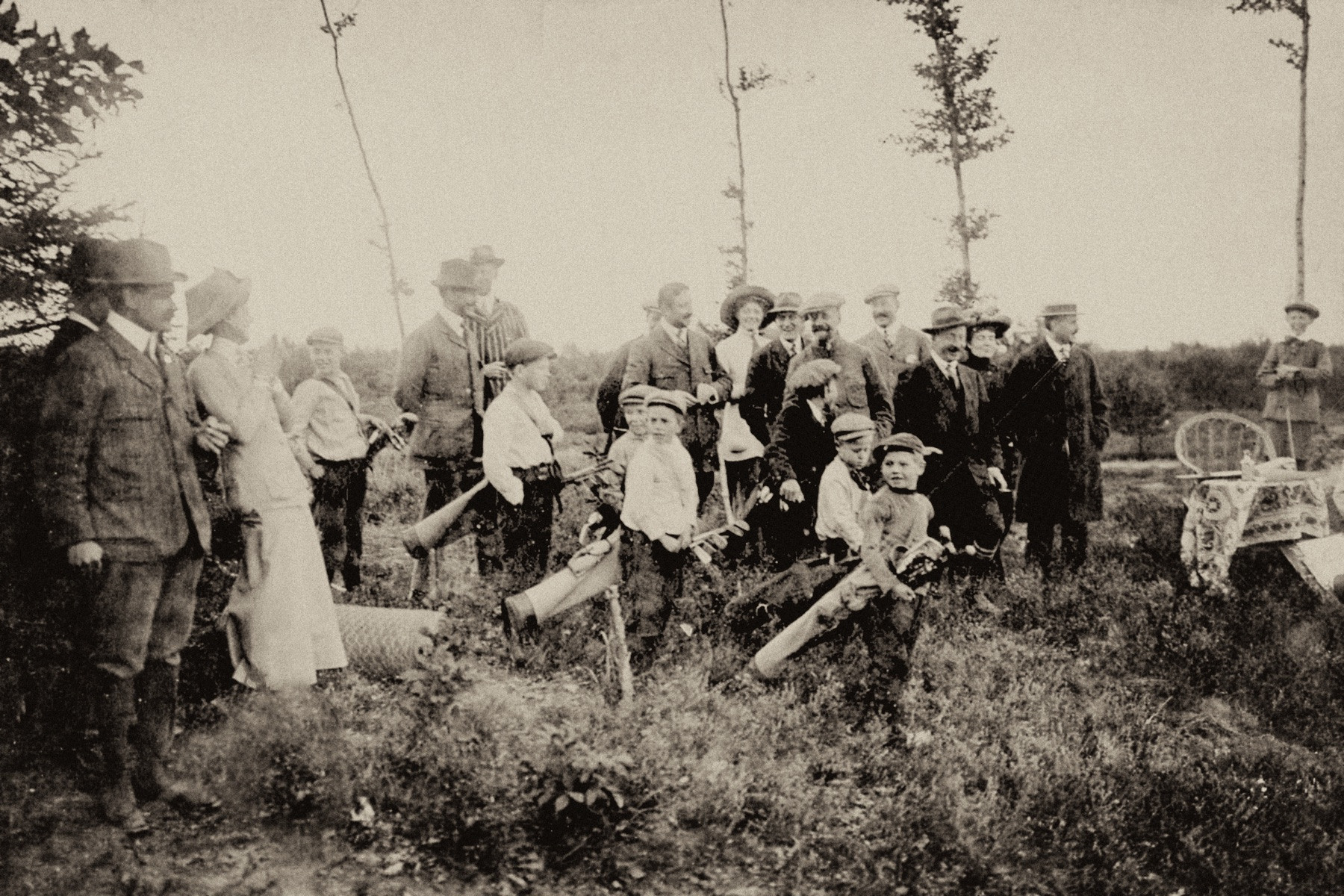 Spelers en caddies op de Doornsche 2