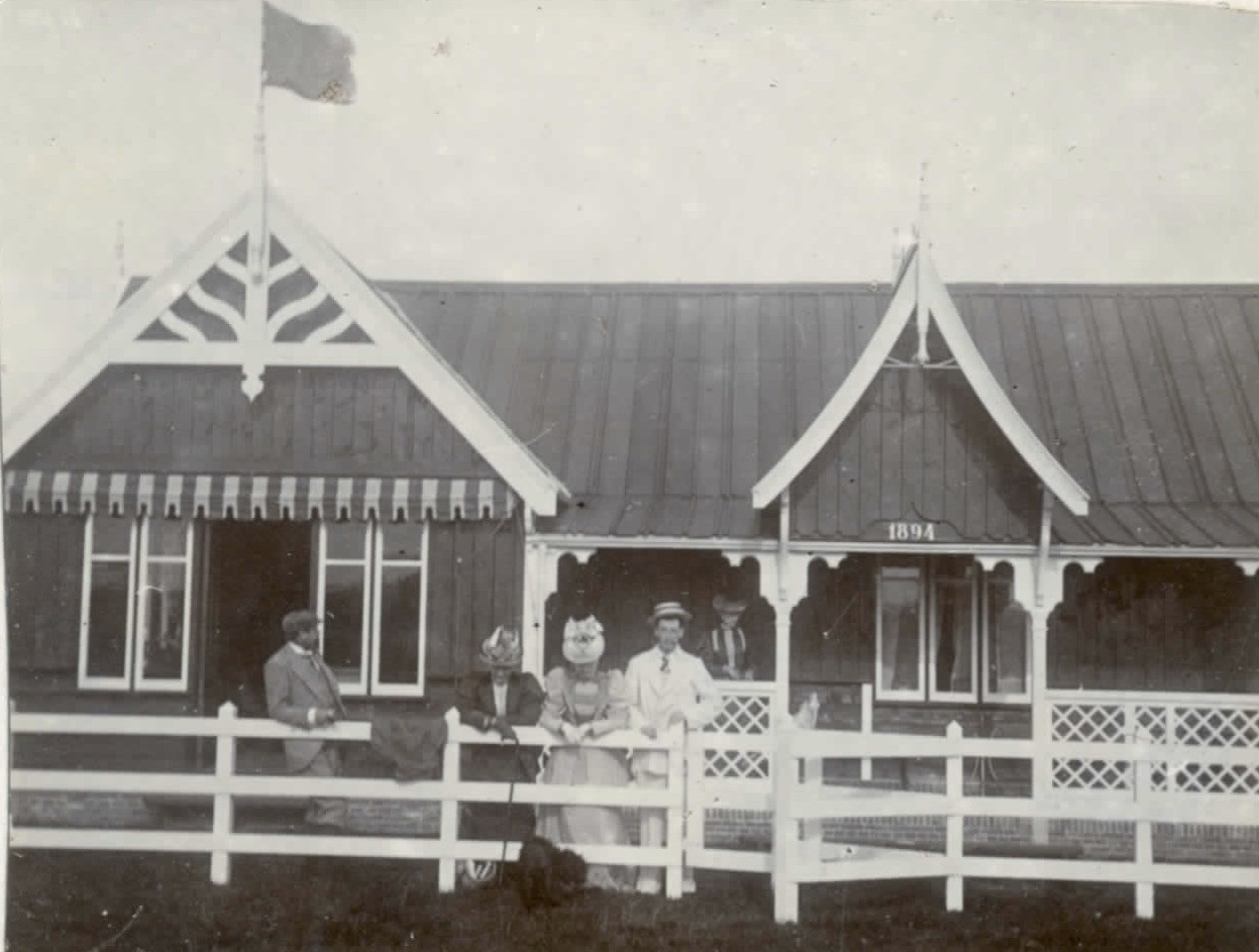 Ingang clubhuis Haagsche - 1894