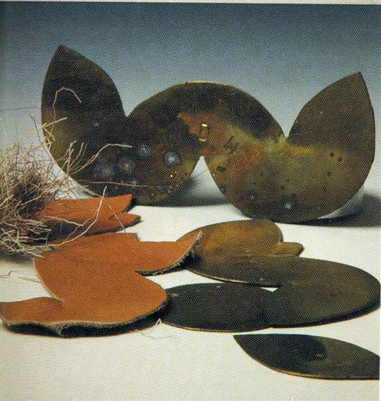 Mallen, waarnaar het leer van colfballen werd gesneden (2). 17e-eeuw.