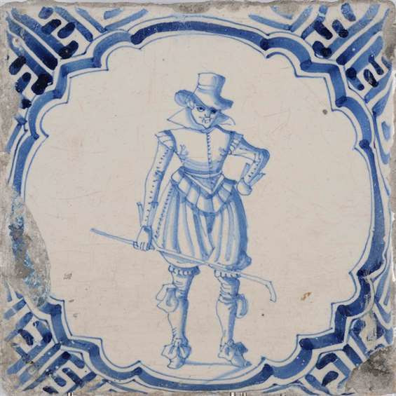 Wandtegel, Groep 1B, man met kolfstok, Wan-Li-rand. 1620-1660