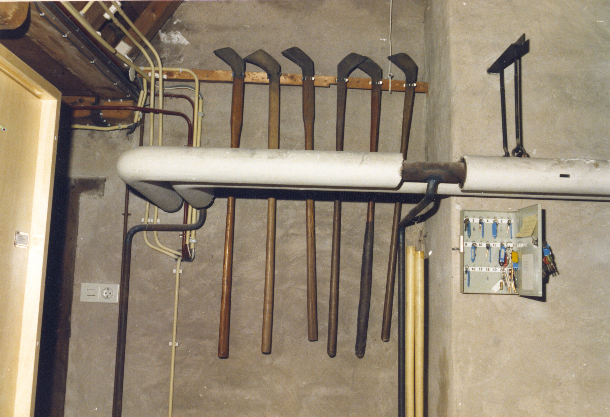 Zes gummistokken. 1840-1900