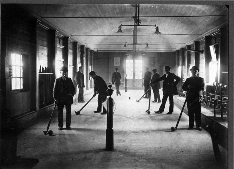 Het Roode Hert, Bovenkarspel. Ca. 1890