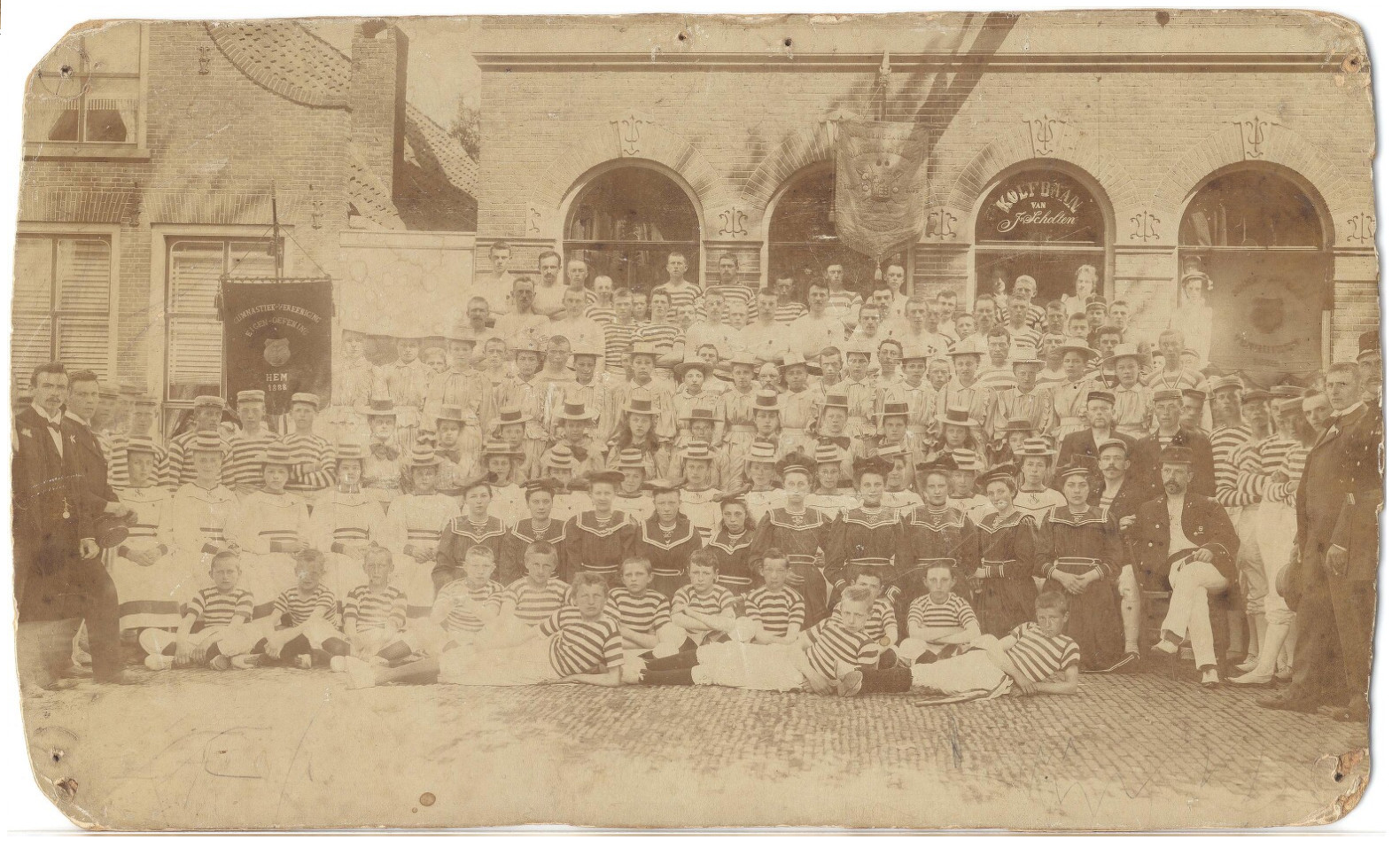 Vlugheid en Kracht, Enkhuizen. 1900