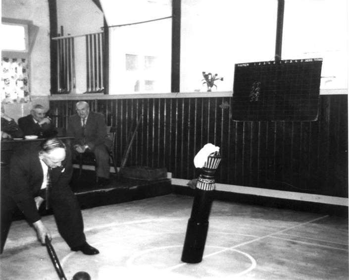 Jan Bot, De Gekroonde Zwaan, Grootebroek. 1964