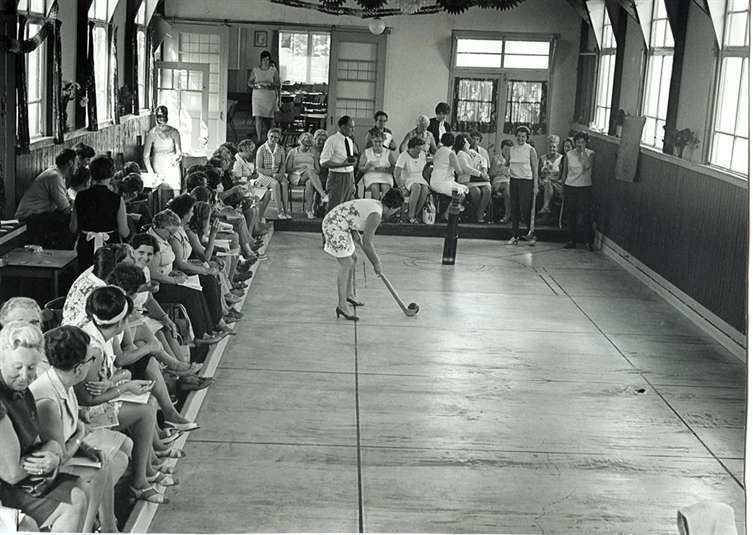 Maartje Booncannen, De Gekroonde Zwaan. 1969