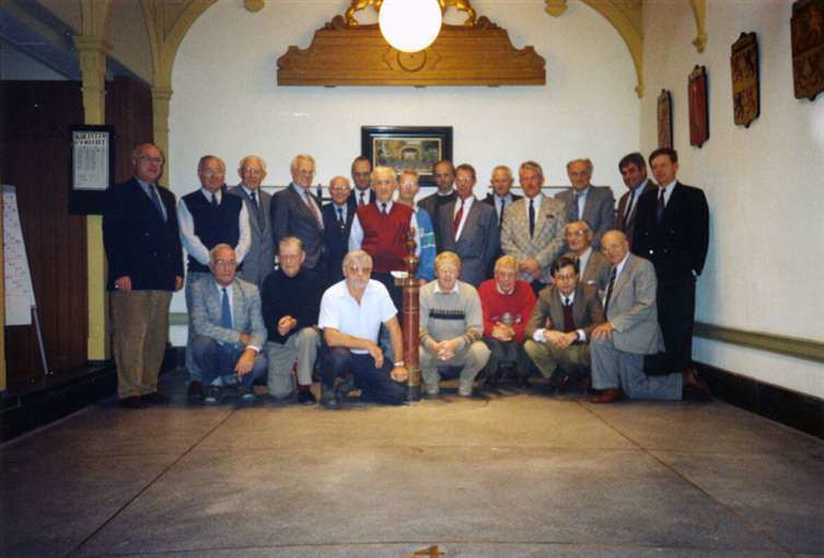 Kolfwedstrijd St. Eloyen Gasthuis. 1990