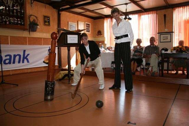 Yvonne van Gennip, Annette Klinkert, Door Inspanning Ontspanning, Çelavie, Oudkarspel. 2008