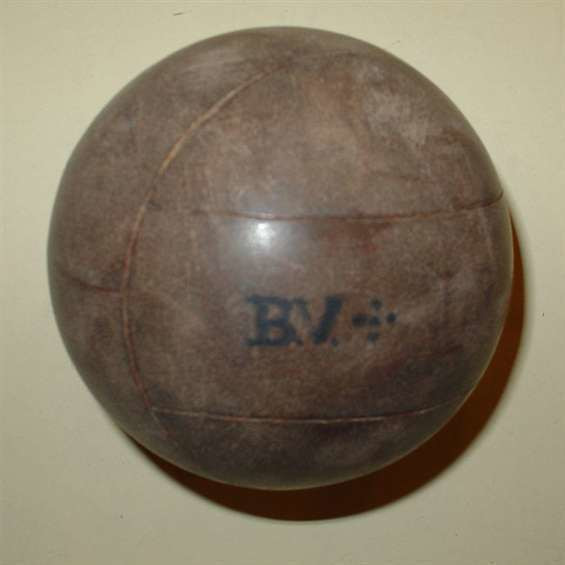 Ben Vingerhoed, Leren bal met sajetvulling, Aan is Winst, Venhuizen