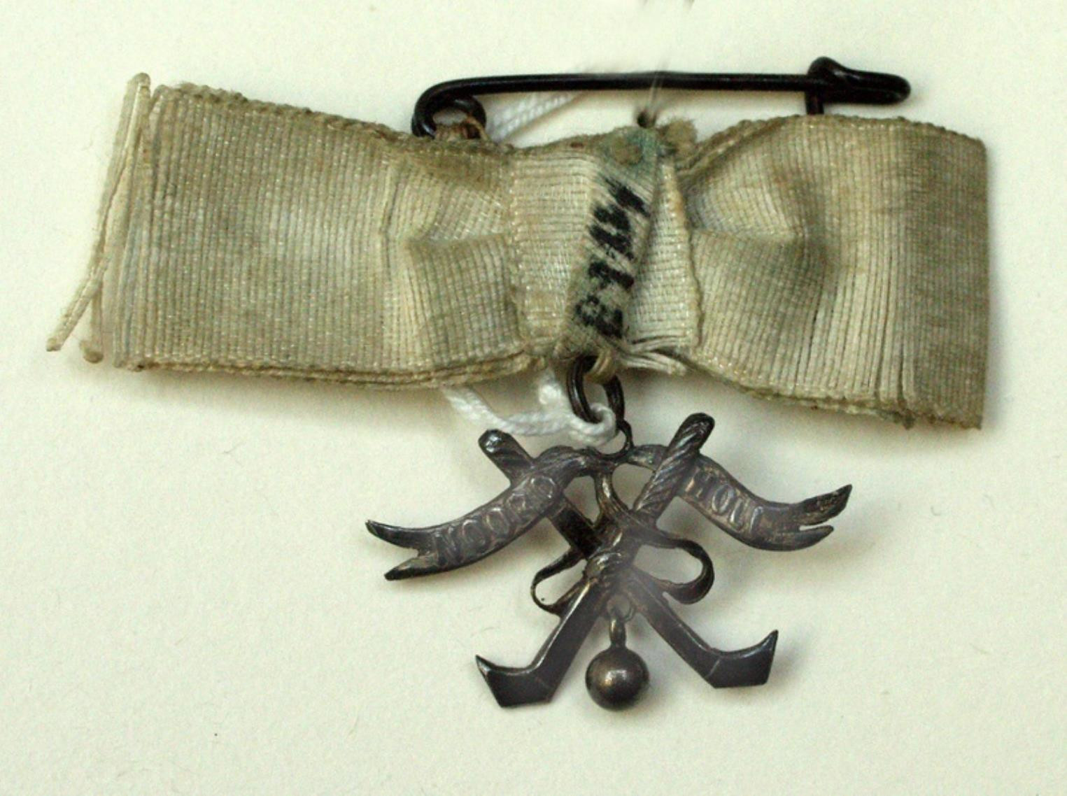 Insigne aan draaglint, Kolfbond Noord-Holland. Ca. 1900