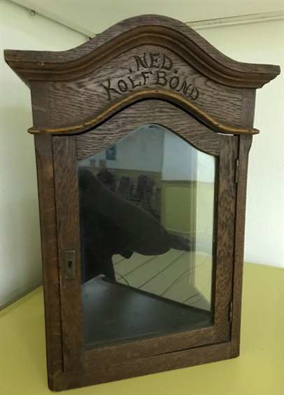 Prijzenkastje, Kolfbond, Jan Kostelijk, De Schoone Twaalven. Eerste kwart 20e-eeuw